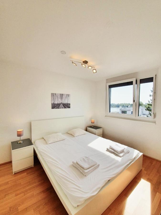Near Lake Two Bedroom Fully Furnished Apartment Wien Eksteriør bilde