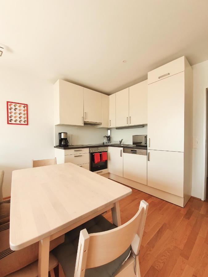 Near Lake Two Bedroom Fully Furnished Apartment Wien Eksteriør bilde